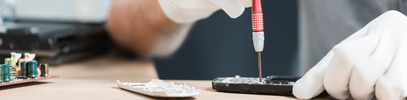 técnico reparador de móviles